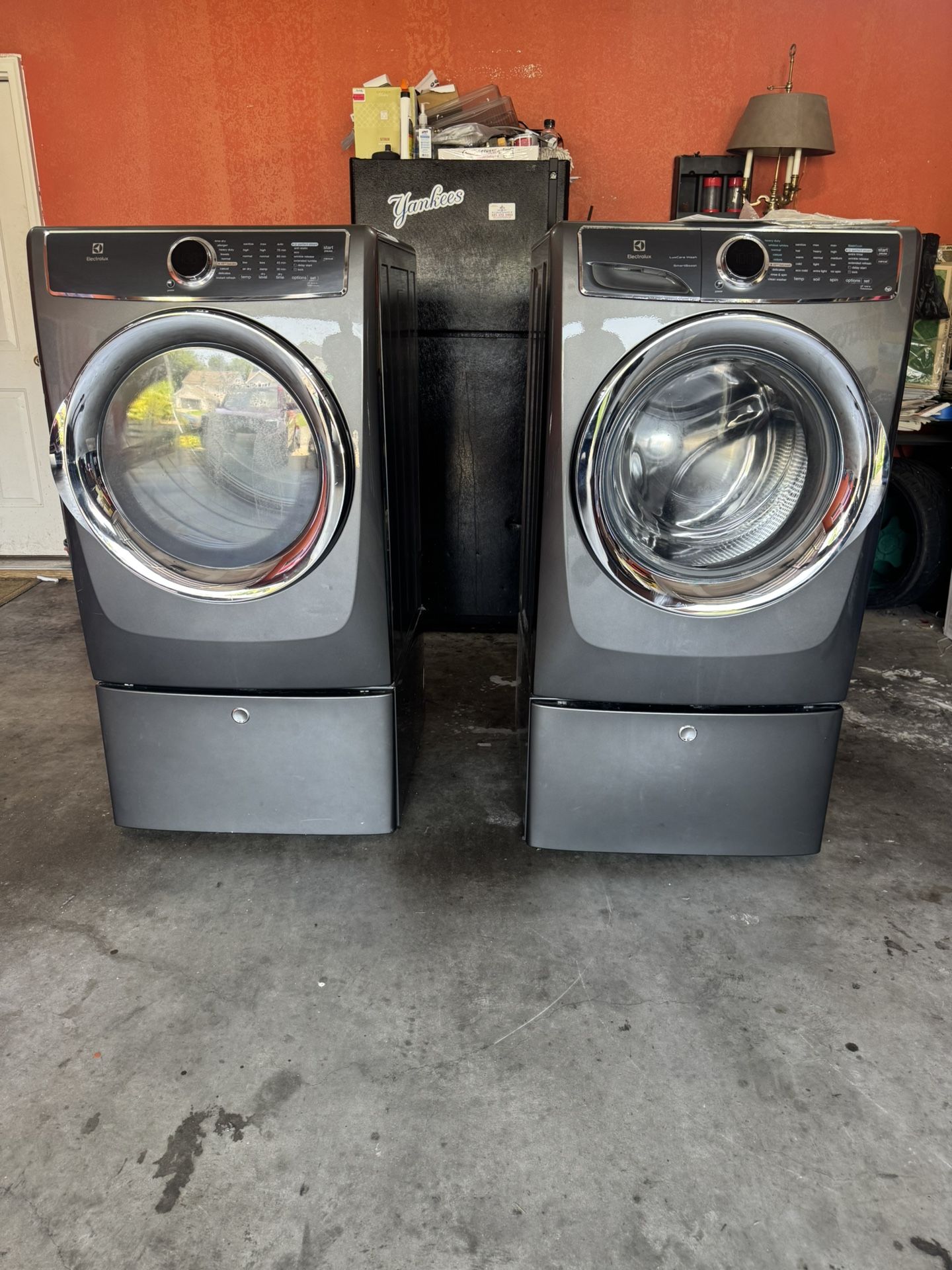 Electrolux Washer & Dryer With Pedestals 