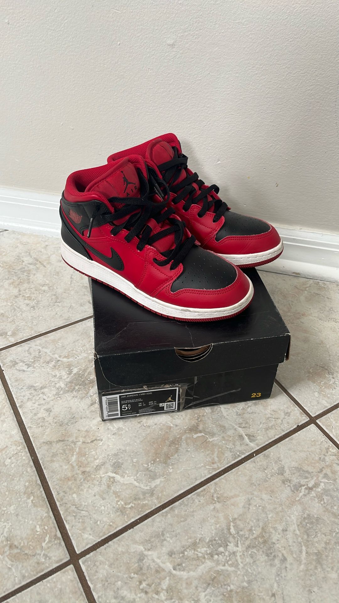 Air Jordan 1 Mid (GS)