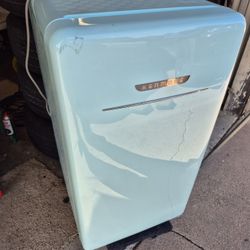 Kenmore Mini Fridge