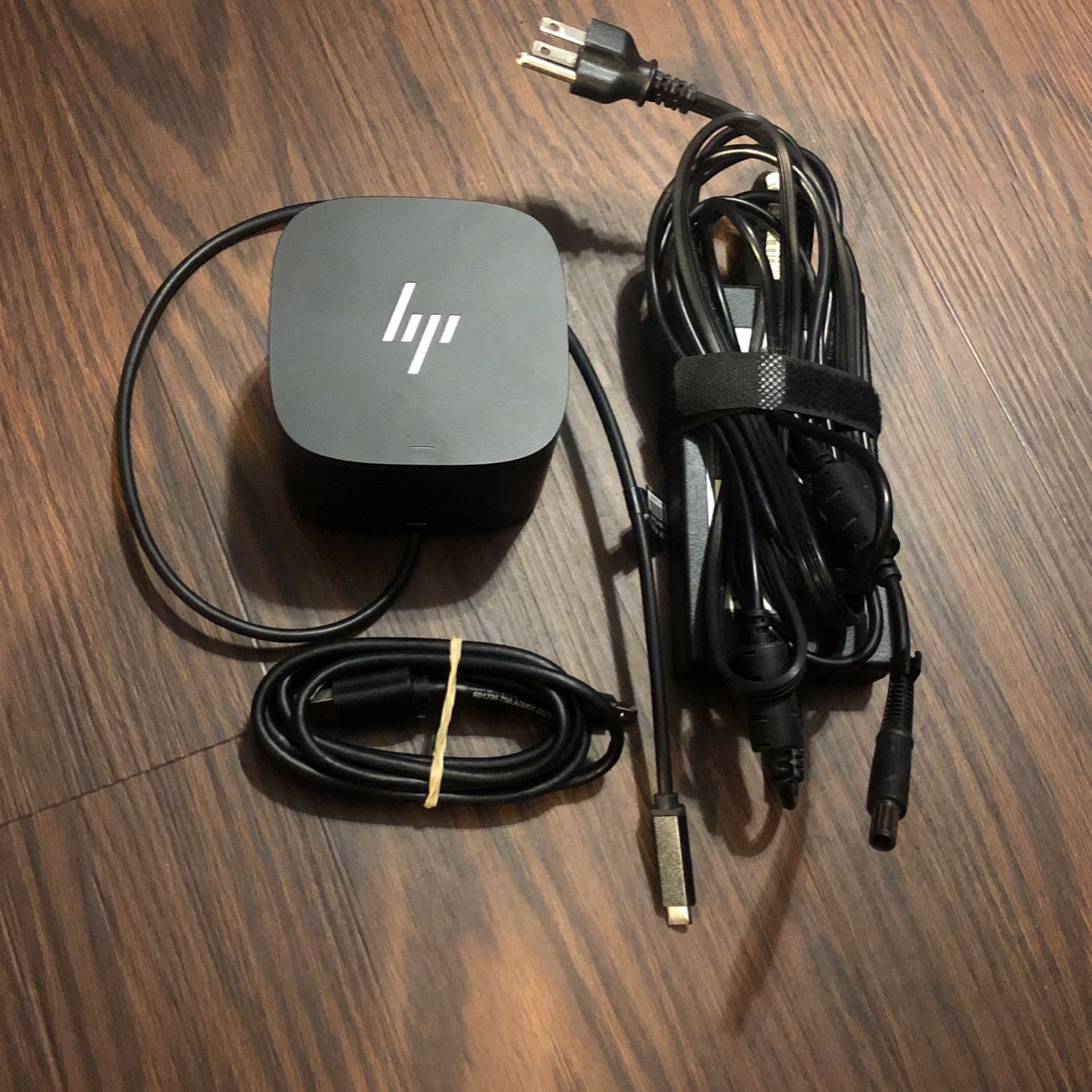 HP Inc. Thunderbolt Dock G2 (1 of 7 Left)