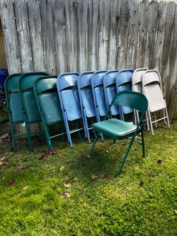 11 Folding Chairs