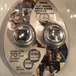 New Rca 1.5 Inch Digital Photo Album Keychain With Alarm Clock 