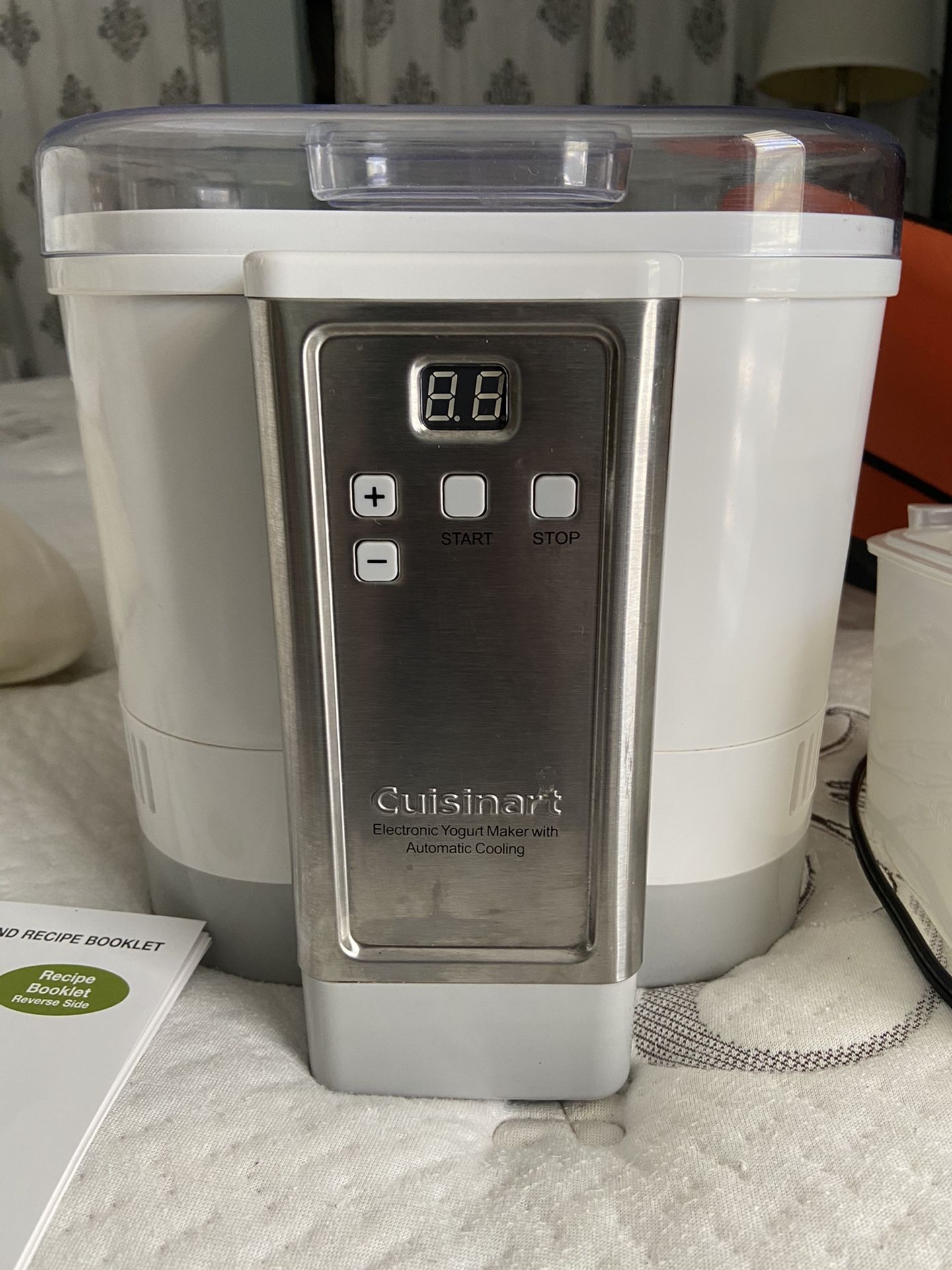 cym-100c cuisinart electronic yogurt maker with automatic cooling