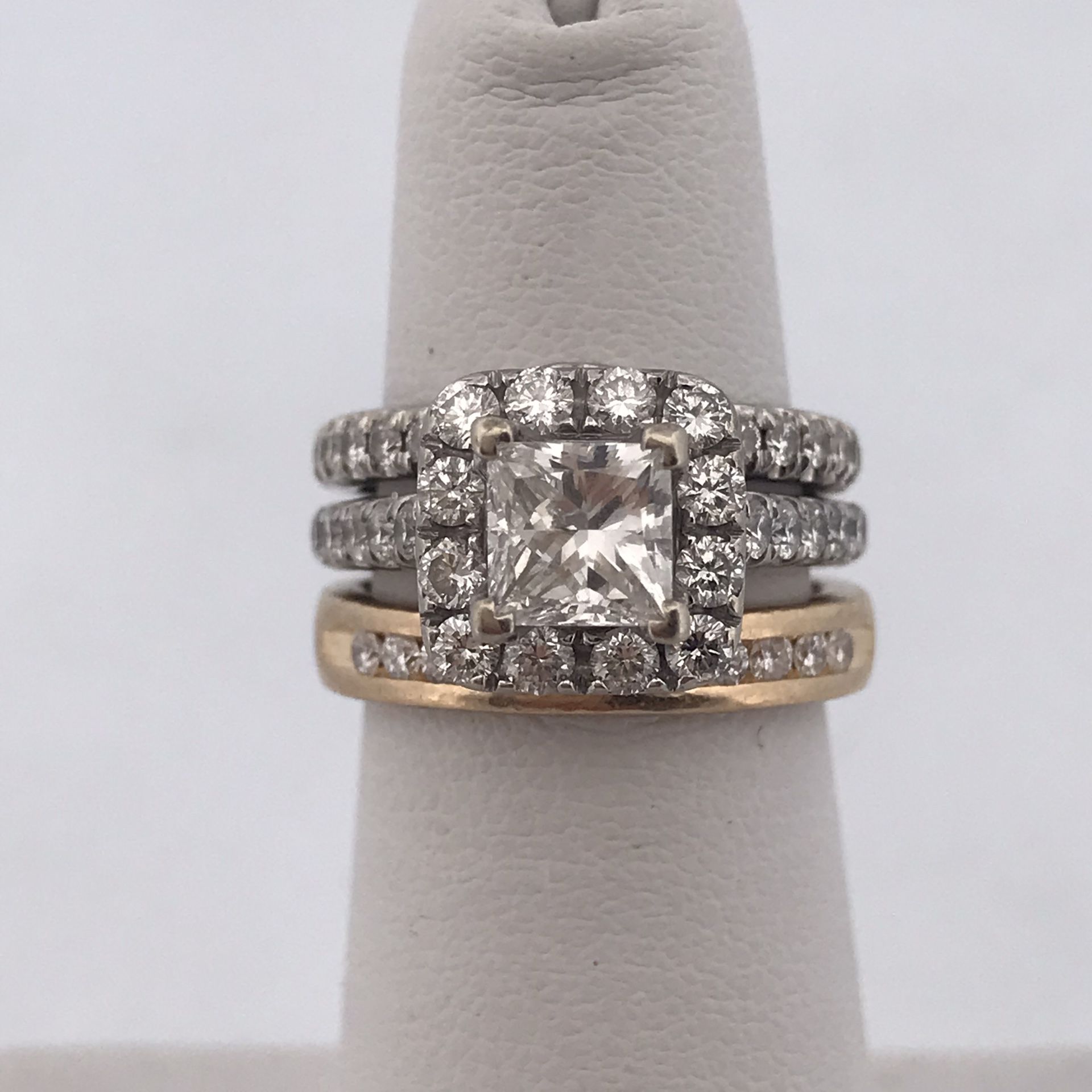 Neil Lane 14k gold 2.59ct Diamond ring Set Size 5.25