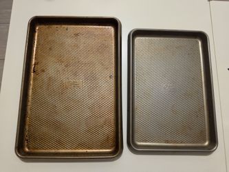 2 small oven pans