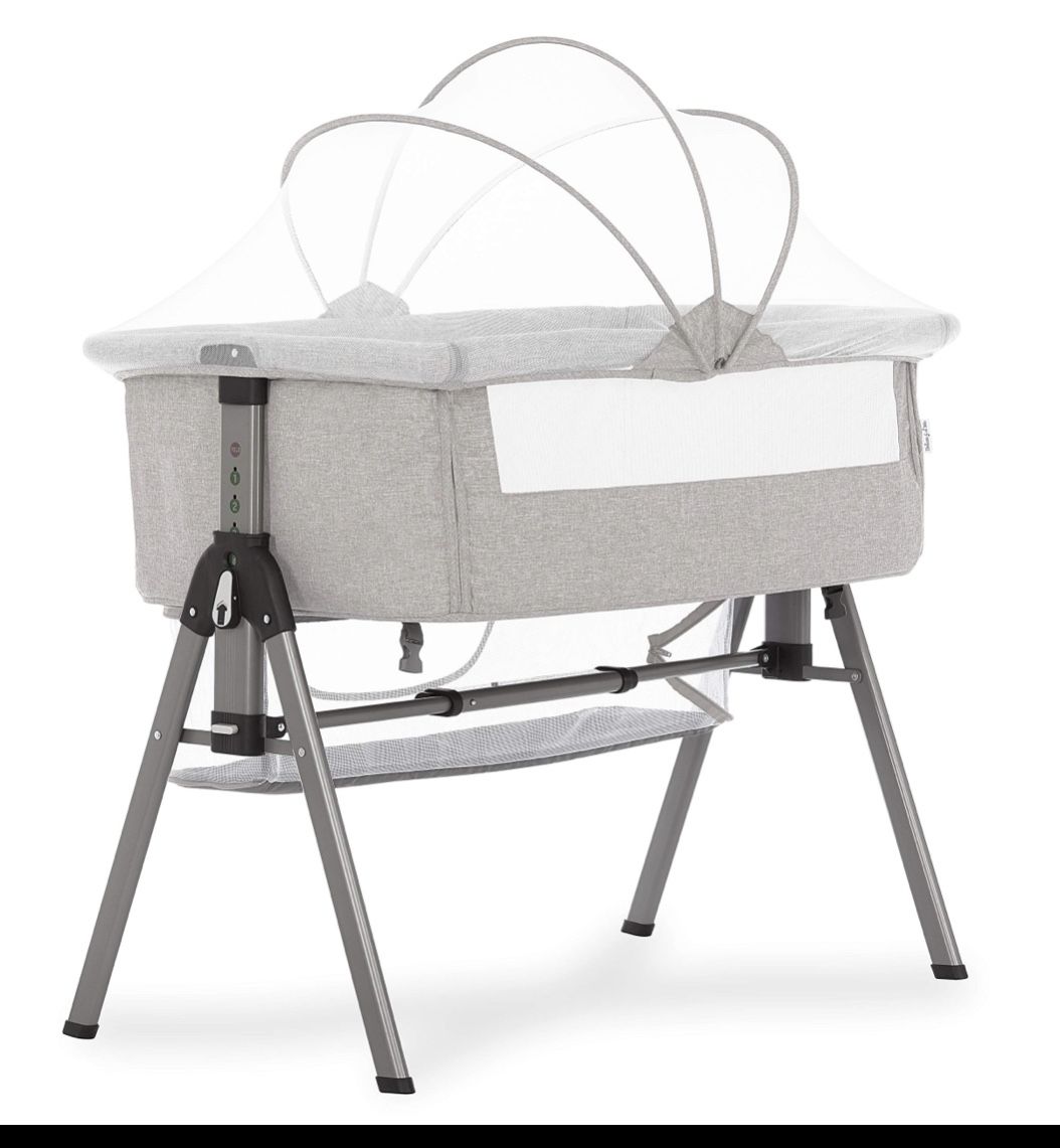 Dream On Me Lotus Bassinet & Bedside Sleeper in Grey