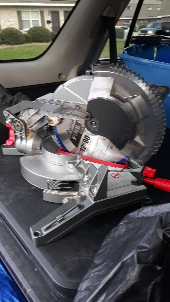 Porter Cable 12 inch Compound Miter Saw