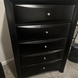 Queen Bed And Dresser
