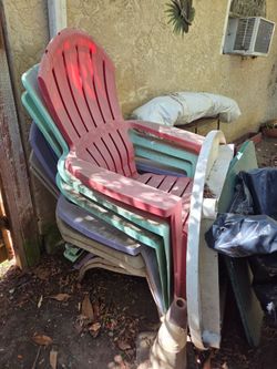 6 lounge chairs not cracked