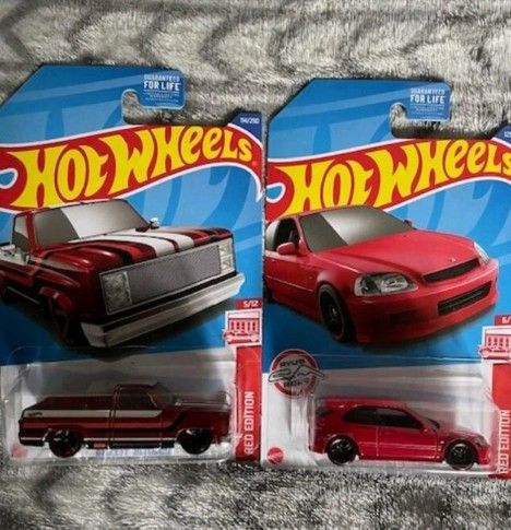 Hot Wheels Red Edition  83 Silverado & EK9 Honda Civic