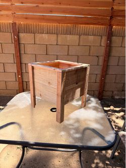 🌿 Planter box