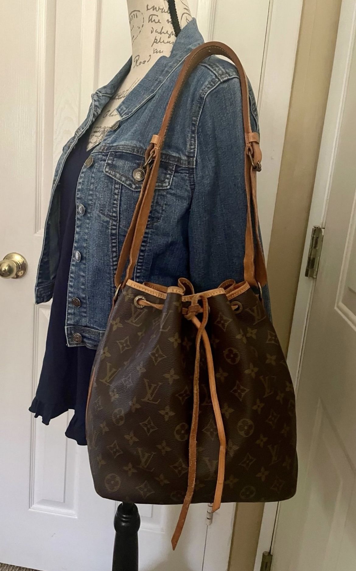 Louis Vuitton Noe Bucket Bag