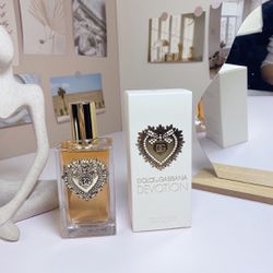 New perfume with box 