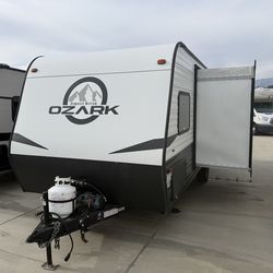 2021 Forest River Ozark 1680BSK – Lightweight Travel Trailer – Financing Available