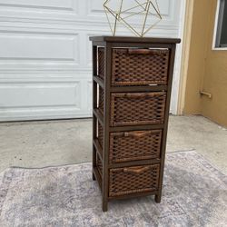 Beautiful 4 Drawer Wicker Organizer/Nightstand 