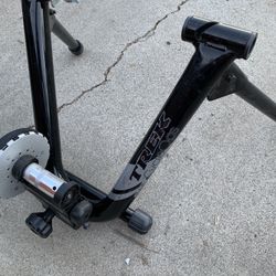 Trek Indoor Cycling Trainer + Shimano Pedals!
