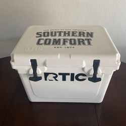 RTIC 20 QT ULTRA-TOUGH COOLER 
