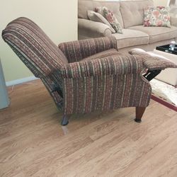 2 Reclining Chairs 