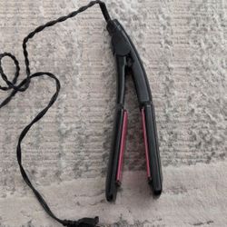 Wide Hair Straightener 