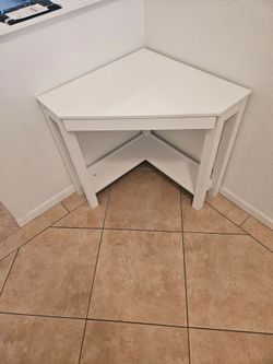 White Corner Desk with Bottom Shelf