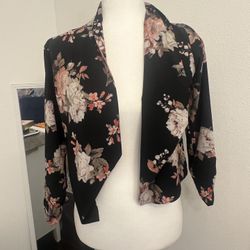 Love Tree Women's Sz Small Black Floral Cropped Lightweight Unlined Blazer