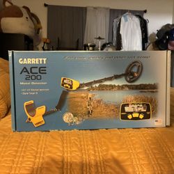 Ace Garret Metal Detector 200