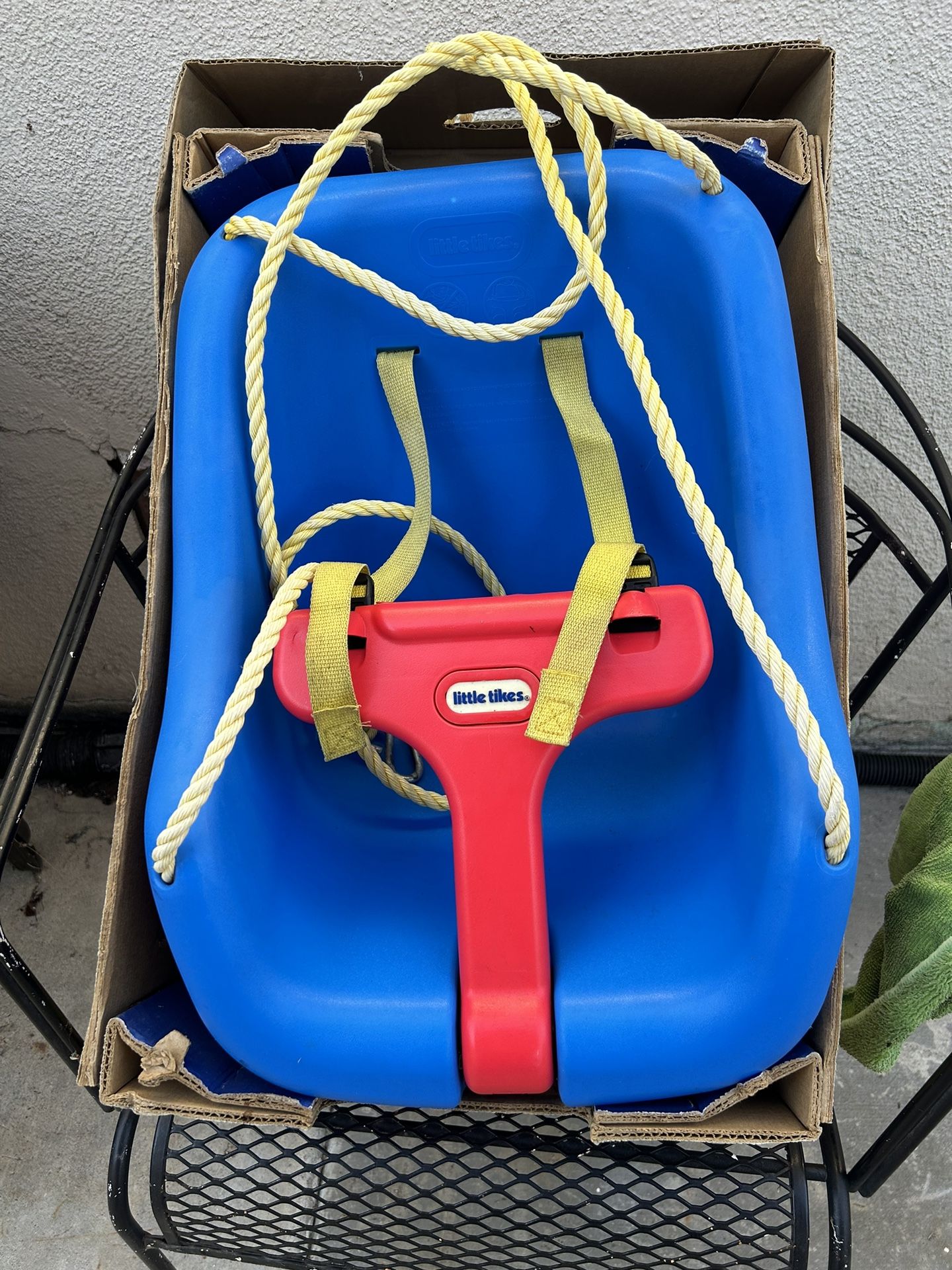 little tikes Swing 