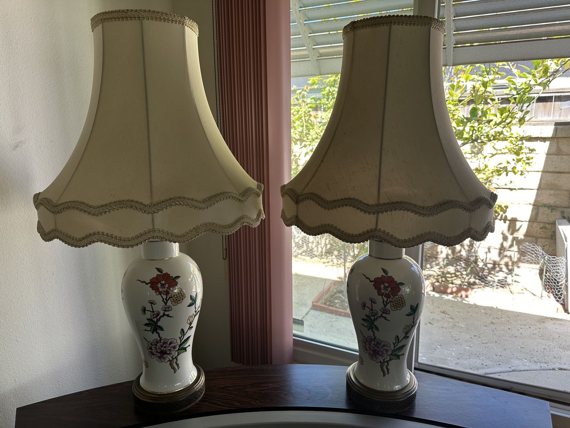 Set of 2 Gorgeous Vintage Porcelain Limoges Lamps