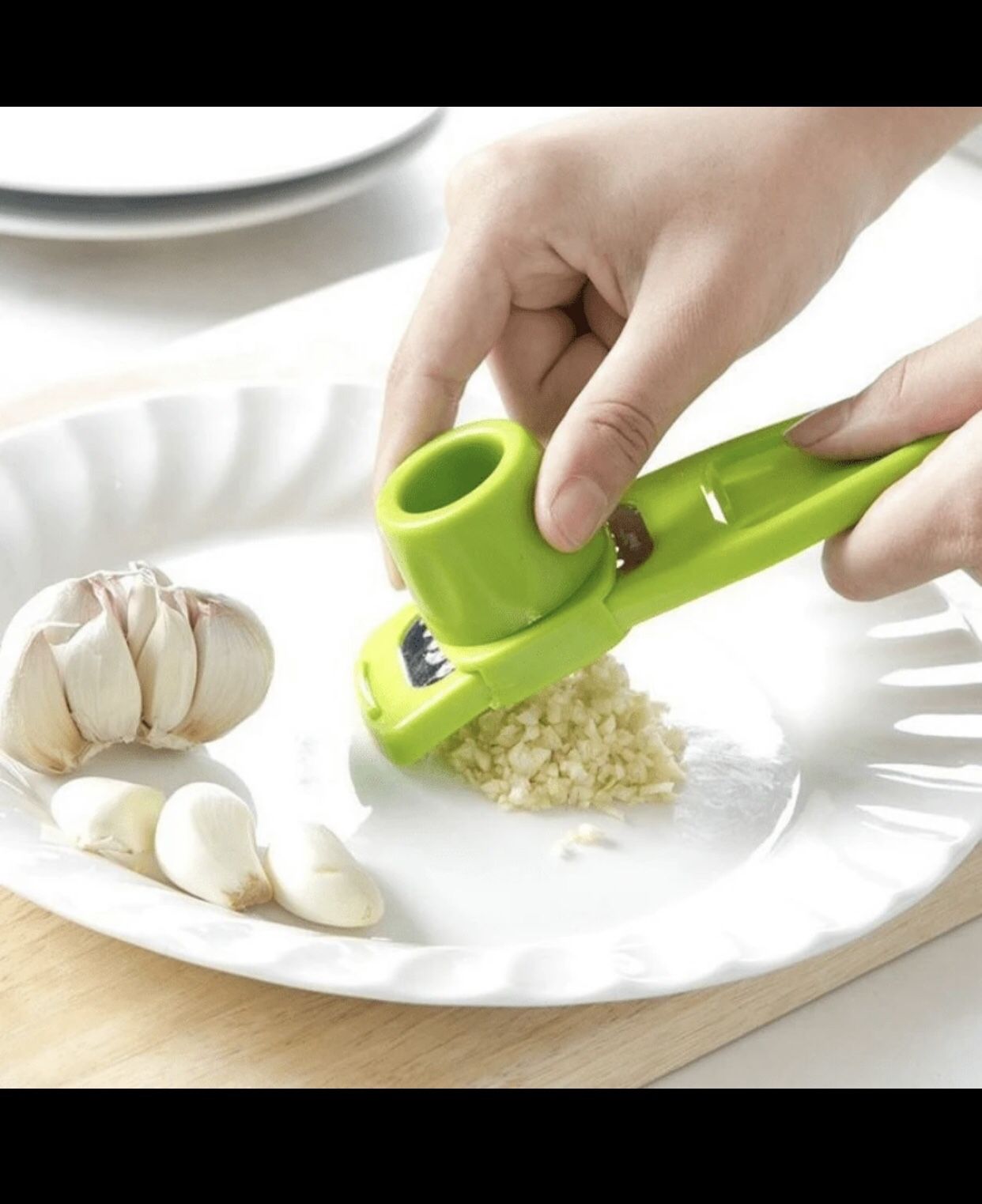 1pc Multifunctional Ginger Garlic Grinding Tool, Household Kitchen Accessories