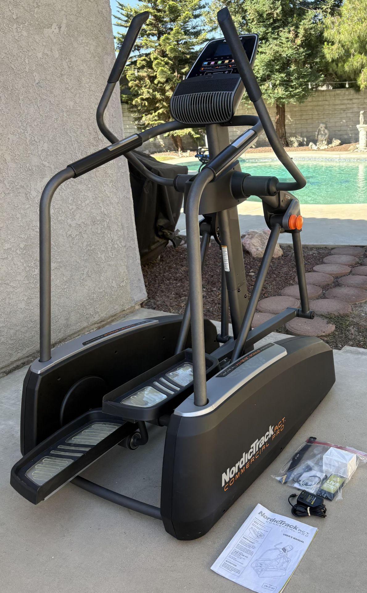 NordicTrack A.C.T. Commercial Pro Elliptical Model NTEL91211.0