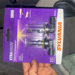 Sylvania Xtra Vision 9006 