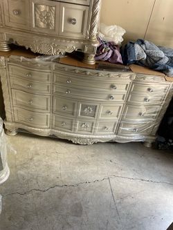 Like new king Bedroom set