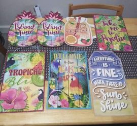 Hawaiian Party Items