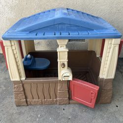 Kids Outdoor Kitchen 