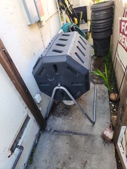 Garbage Disposal Bin 