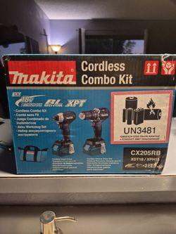 Makita Cordless Combo Kit
