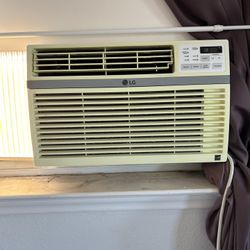 Functional AC window Unit