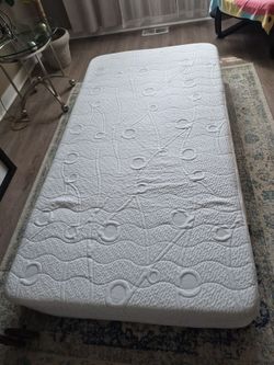 Twin mattress