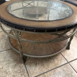 Round Coffee Table And End Table Set