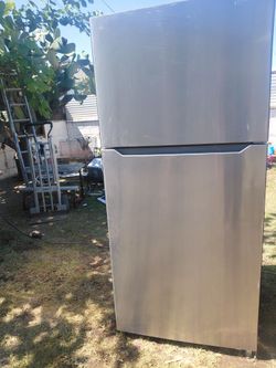 insignia refrigerator