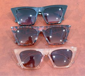 3 Pairs Women's Cat Eye Sunglasses – Like New