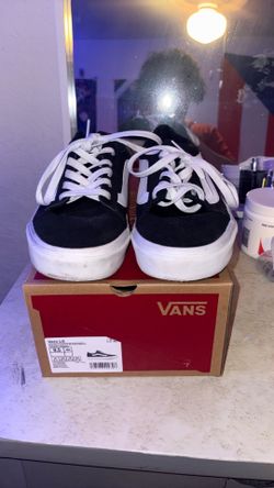 VANS (9.5) SUEDE/CANVAS BLACK/WHITE