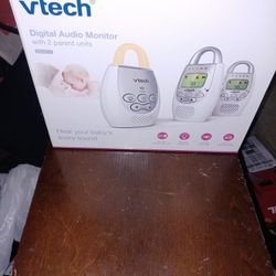 VTech Digital Audio Monitor With Two Parent Units