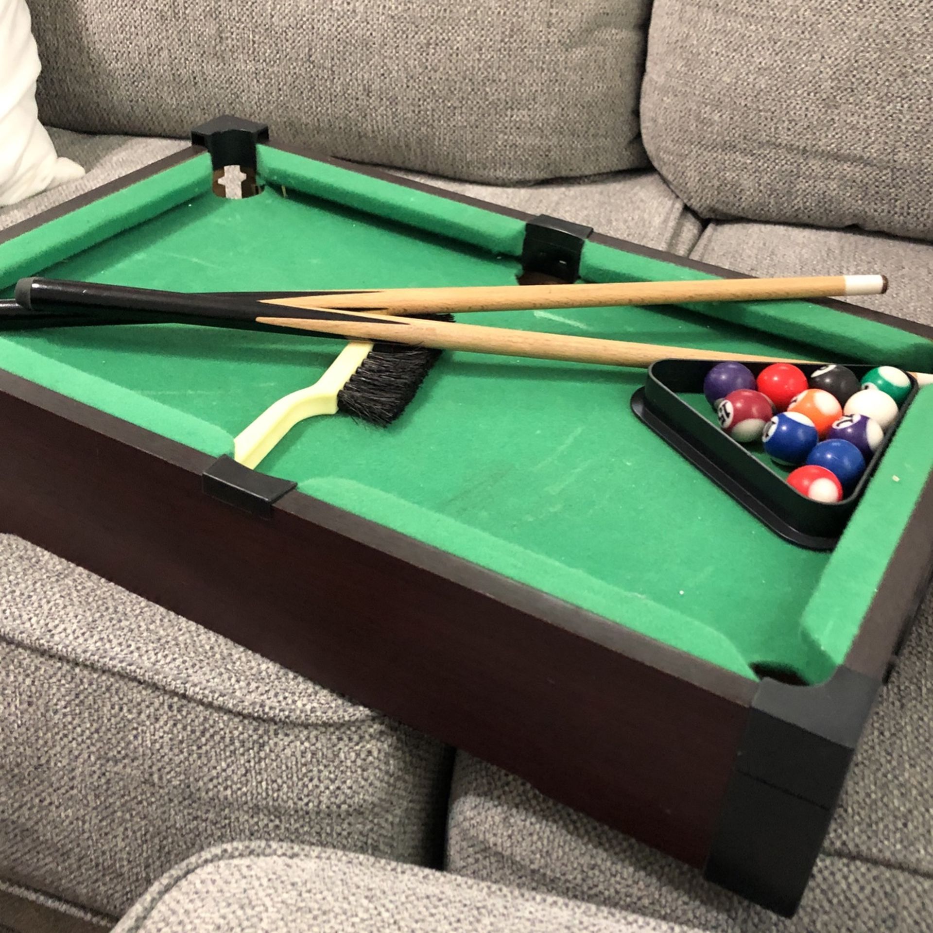 Mini Pool Table