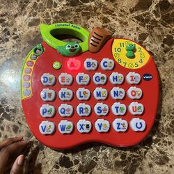 Vtech  Alphabet Apple Learning 1390 Toddler Baby Preschool Toy Light Up Sound