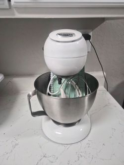 Kitchen stand mixer
