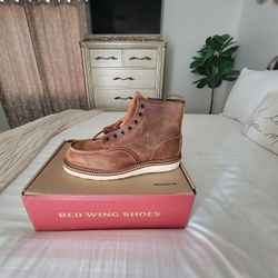Red Wing boots Size 9 Men New!!! 