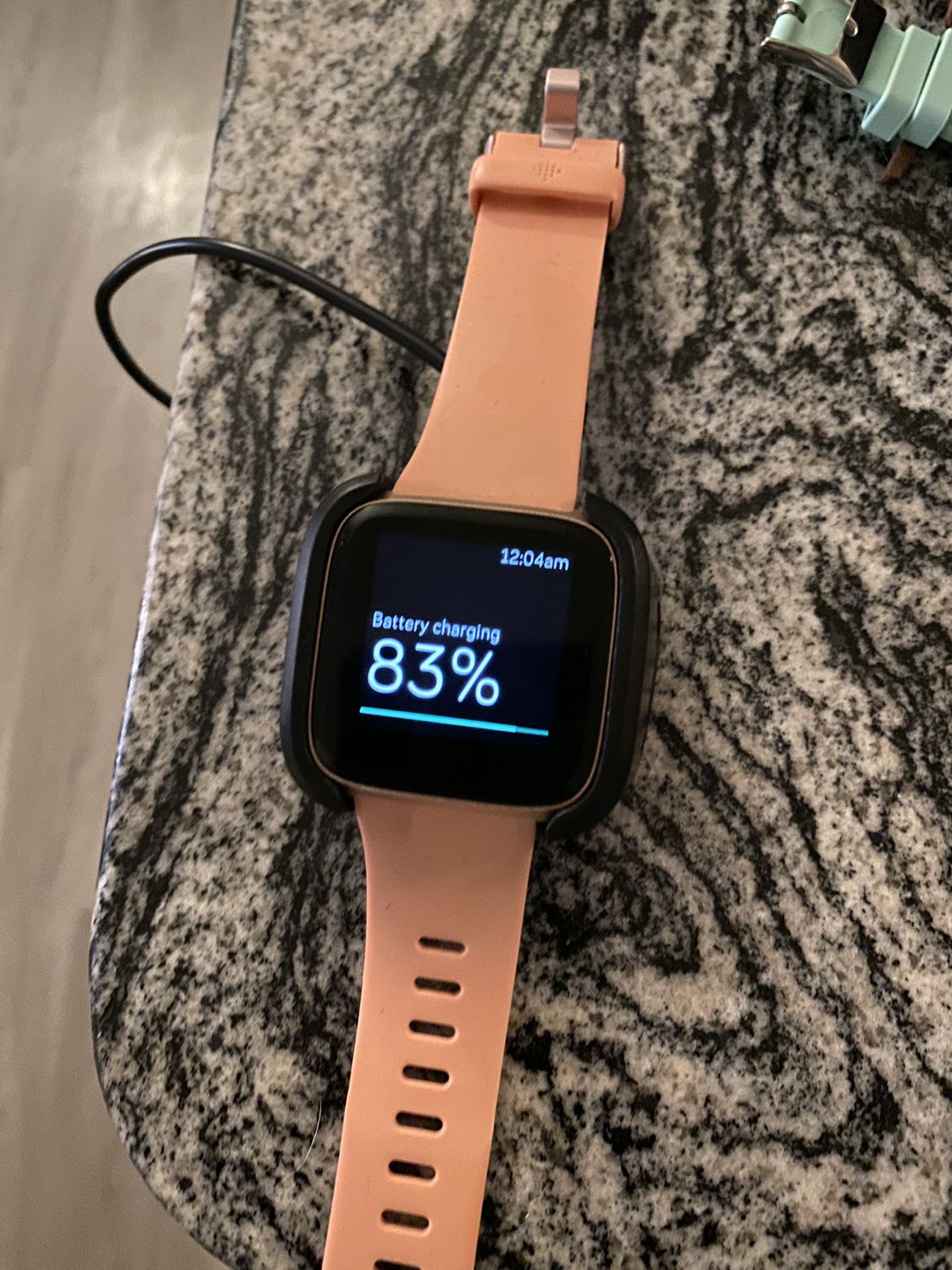 Fitbit Versa w/charger
