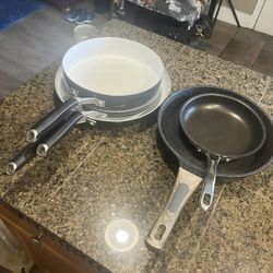 Great Moving Deal Great Condition 5 Black Select Calphalon Skillets 