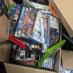 Bunch of empty Game Cases, Xbox 360, PS2, Ps4, Ect